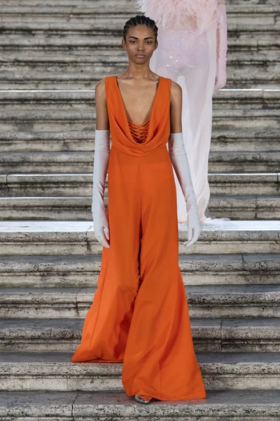 Look 48